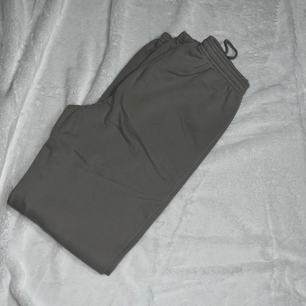 SKIMS outdoor fleece jogger